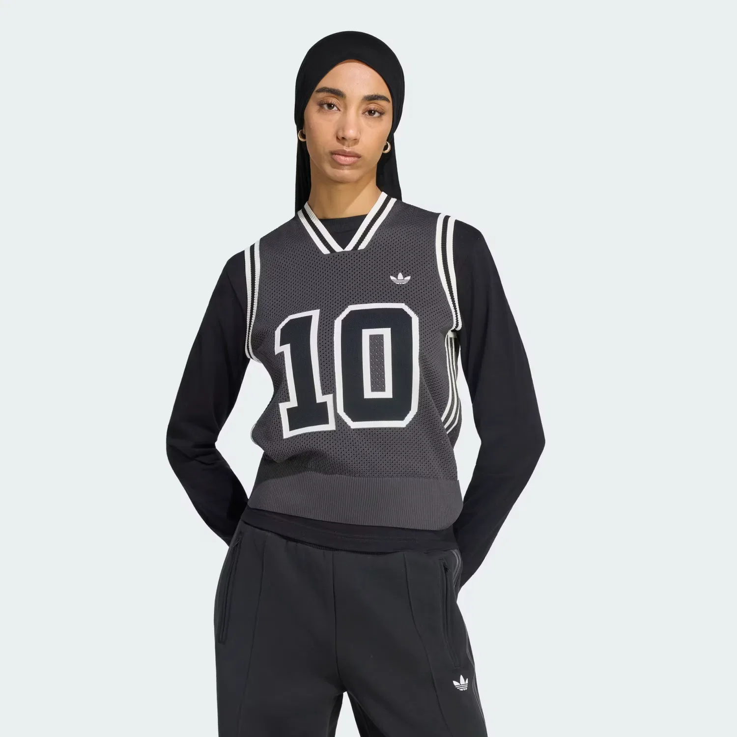 Женский жилет с принтом Fully Fashion Graphic Adidas Originals, Utility Black/Cloud White