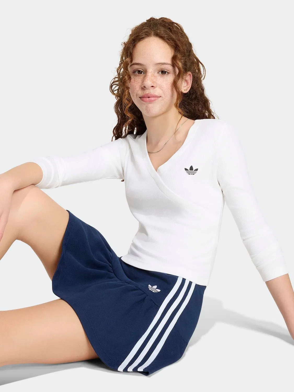 Футболка с длинным рукавом, облегающая, adidas Originals, белый — фото 4