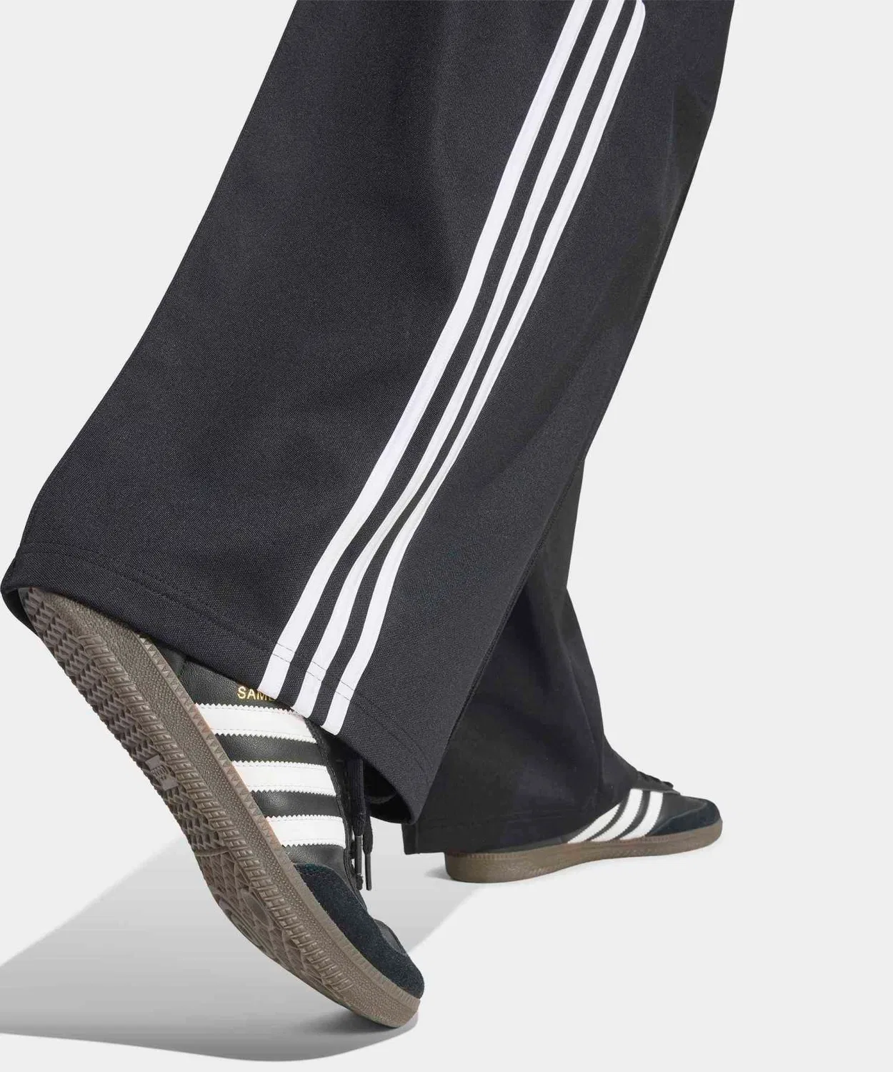 Мужские спортивные штаны оверсайз с кулиской Adidas Originals, Black — фото 4