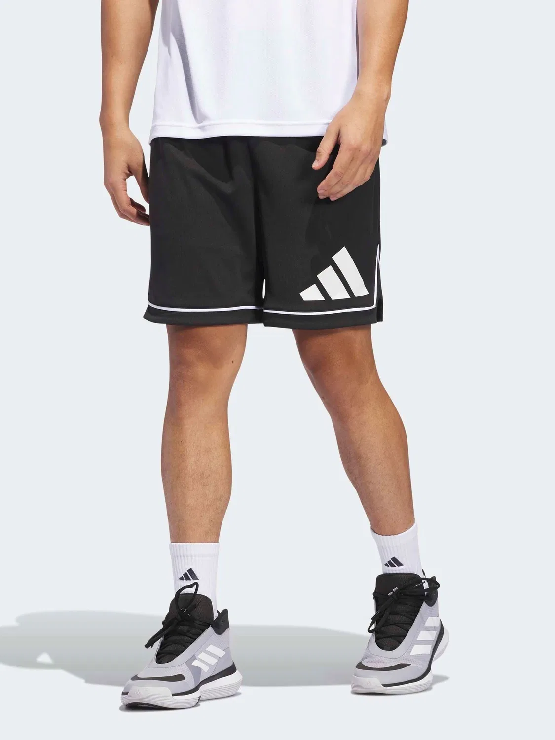 Шорты баскетбольные Badge of Sport adidas, черный