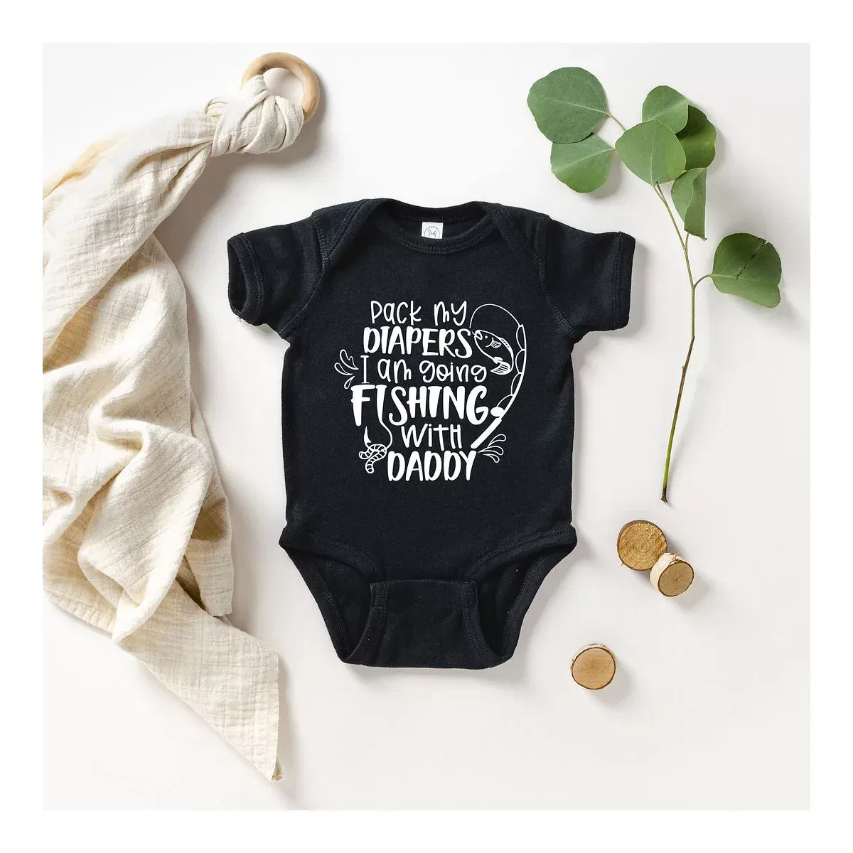 Детский боди с коротким рукавом Pack My Diapers I'm Going Fishing With Daddy The Juniper Shop, Black — фото 2