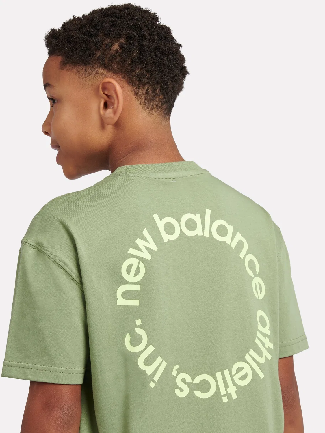 Футболка с графическим принтом New Balance Circular Logo Green