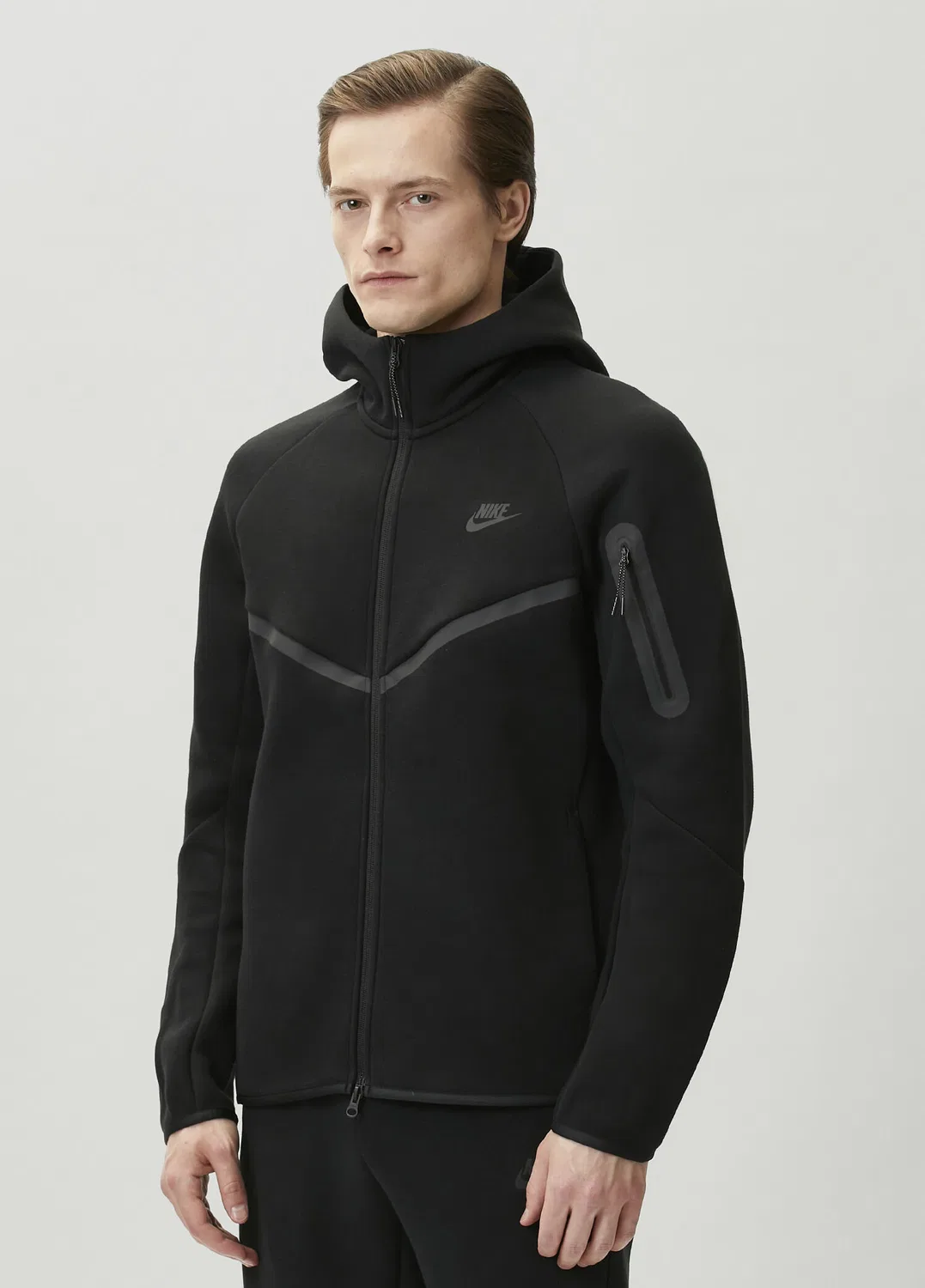 Свитшот Nike Tech Fleece Windrunner, черно-серый — фото 3
