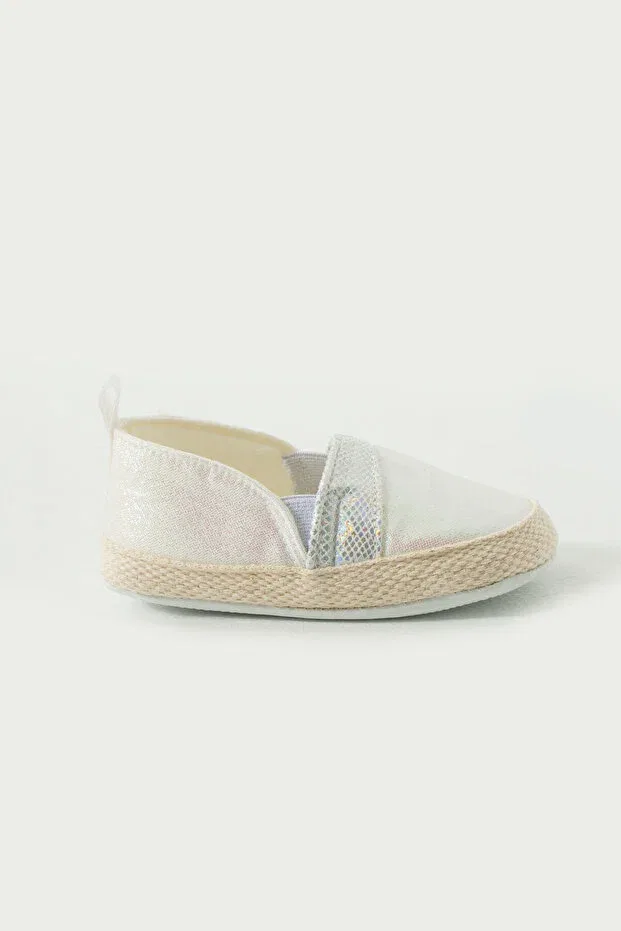 Детские балетки для девочек без каблука First step anti-slip sole comfortable elastic fringe detailed pre-walking girls ballerina baby booties Yummy Kids, White — фото 2