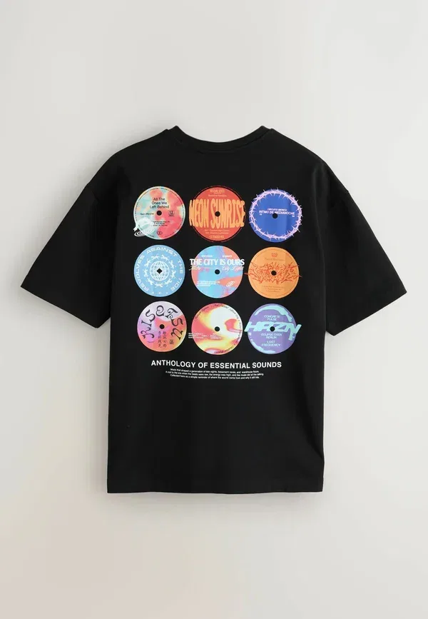 Футболка с принтом Tall Fit Graphic Print Heavyweight T-shirt Relaxed Fit Next, New Black Records, черный — фото 2