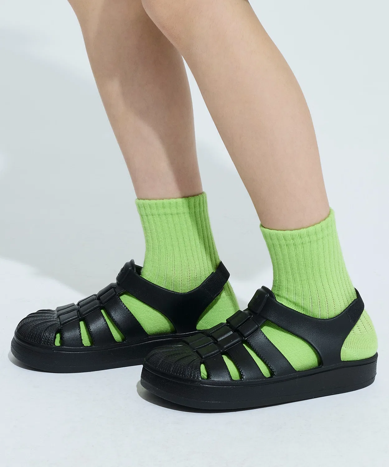 Детские сандалии с закрытым носком SST Black Adidas