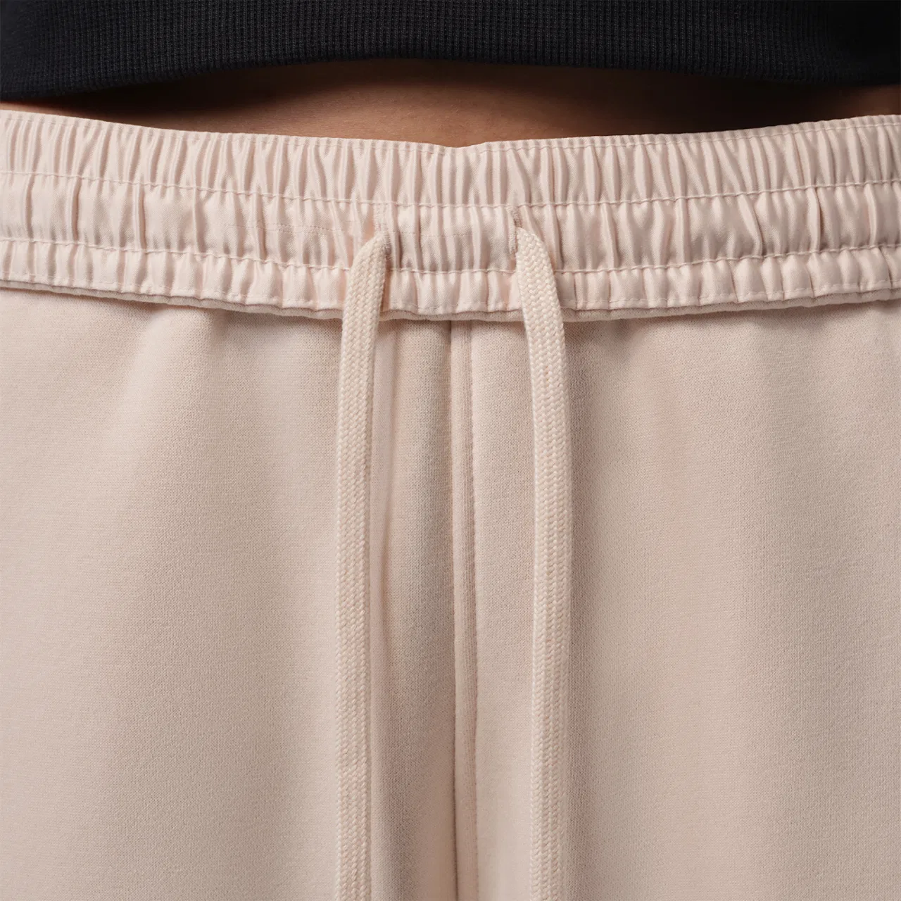 Женские спортивные штаны из футера с утяжкой Jordan Brooklyn Fleece Jogger Pant BB, Pearl White — фото 3