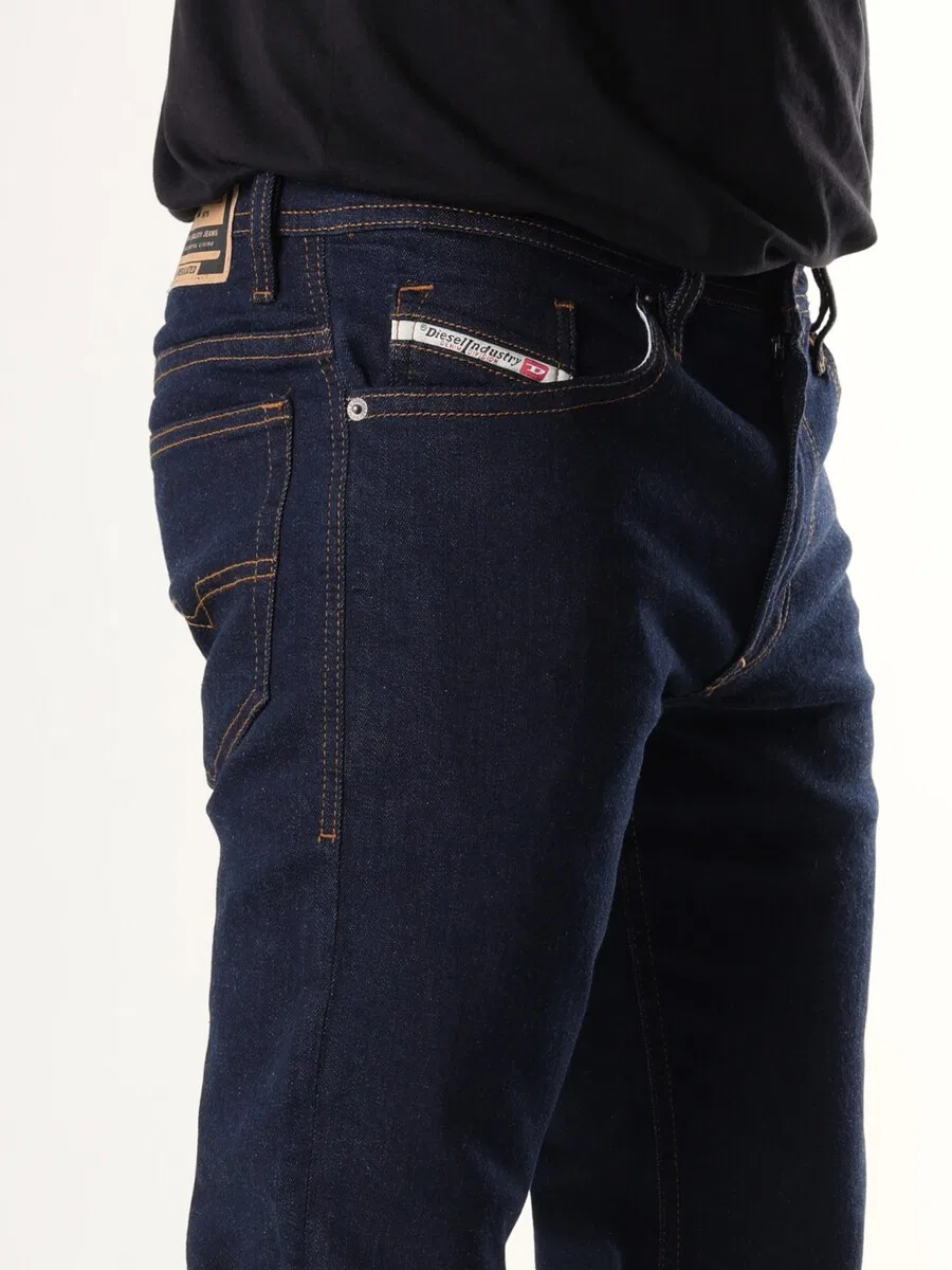 Джинсы DIESEL Slim fit 'Thommer-R' цвета Night Blue — фото 4