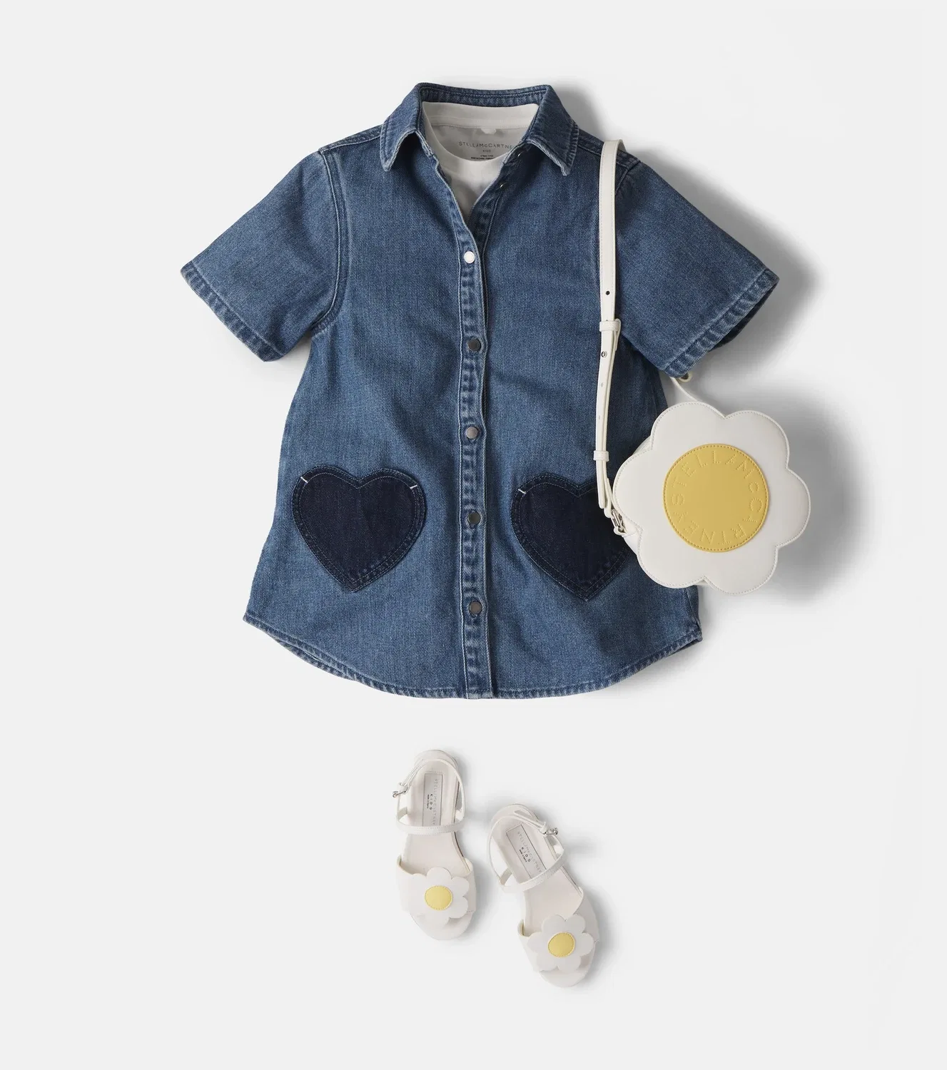 Джинсовое платье-рубашка с нашивками Stella McCartney Kids, синий — фото 2