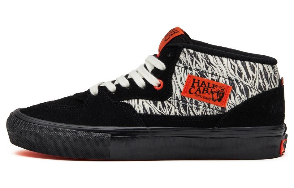 

Кроссовки Victoria X Vans Half Cab Black White