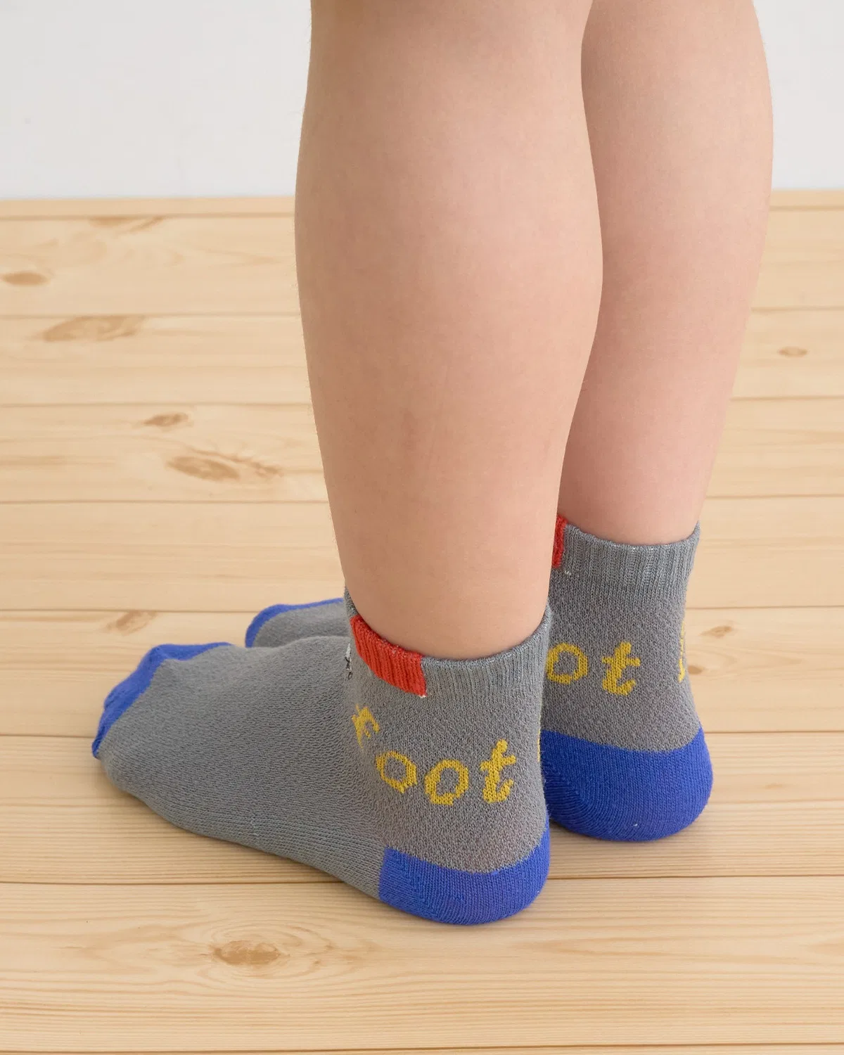 Детские носки с принтом футбольного мяча Football Socks b・ROOM, Black — фото 4