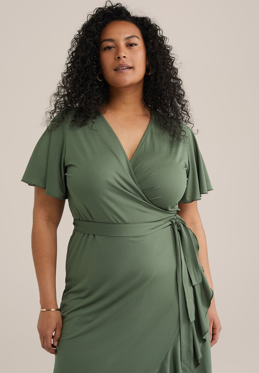 

Повседневное платье CURVE WE Fashion, зеленый