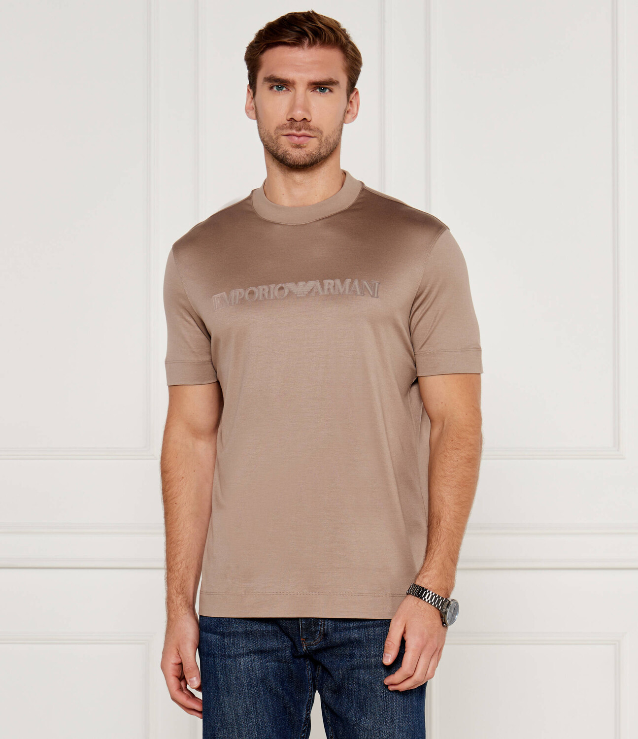 

Футболка Emporio Armani Regular Fit, коричневый