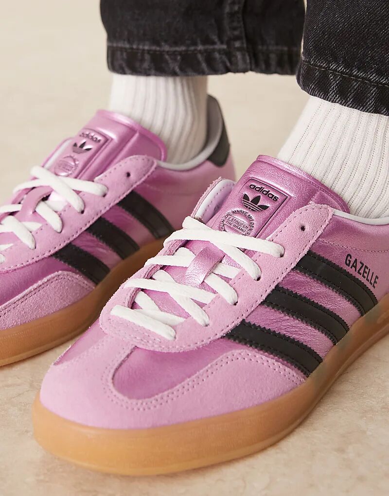 Кроссовки для дома adidas Originals Gazelle цвета металлик фиолетовый — фото 4