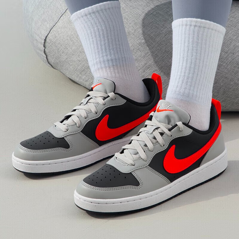 Кроссовки Nike Court Borough Low Bright Crimson GS, черно-серо-красные — фото 3