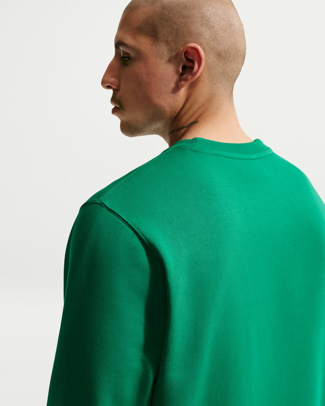 Свитшот Nike Club Fleece Crew, зеленый/белый — фото 3