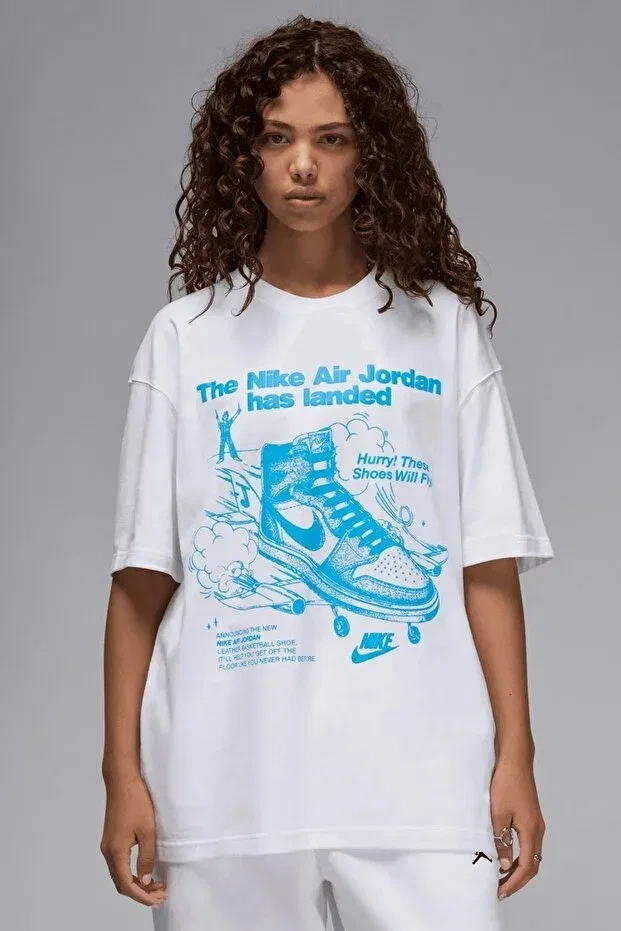 Женская футболка с принтом Jordan Brand Sneakers Graphic White Oversized D Short-Sleeve Tshirt Nike, White