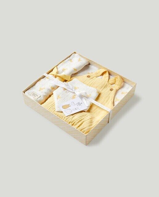 

Коробка из двух комплектов первой необходимости для новорожденных Baby El Corte Inglés, желтый