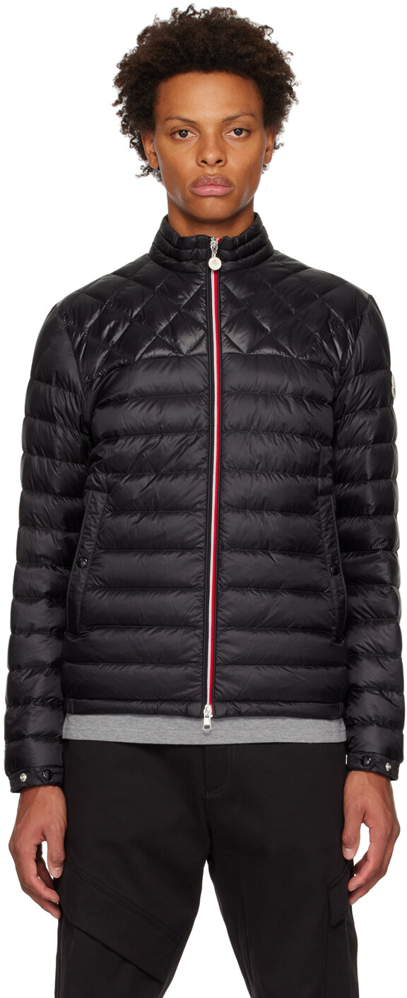 

Черный пуховик Benamou Moncler