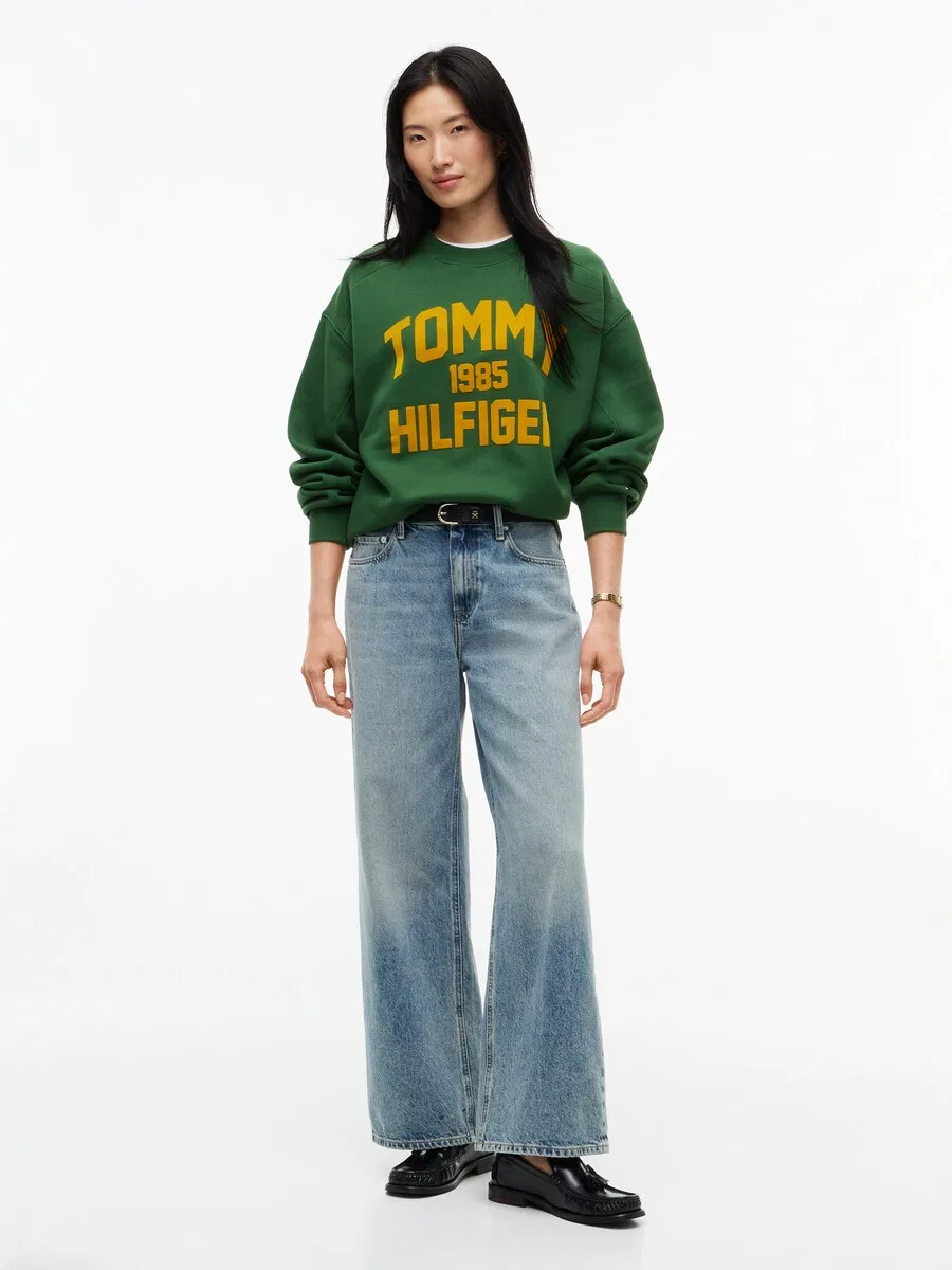 Толстовка TOMMY HILFIGER 'VARSITY' зеленого цвета — фото 4