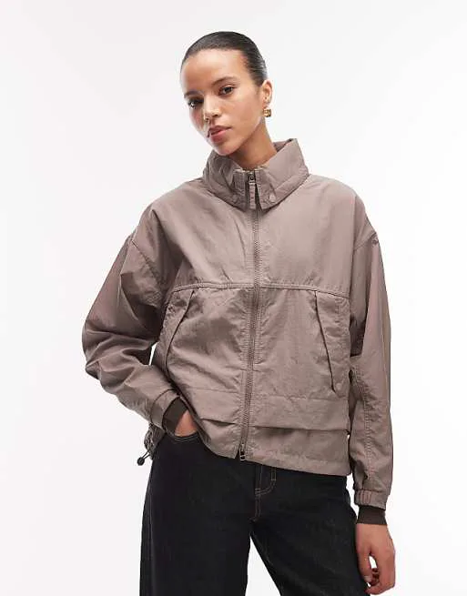 

Железная ветровка Columbia Paracutie II