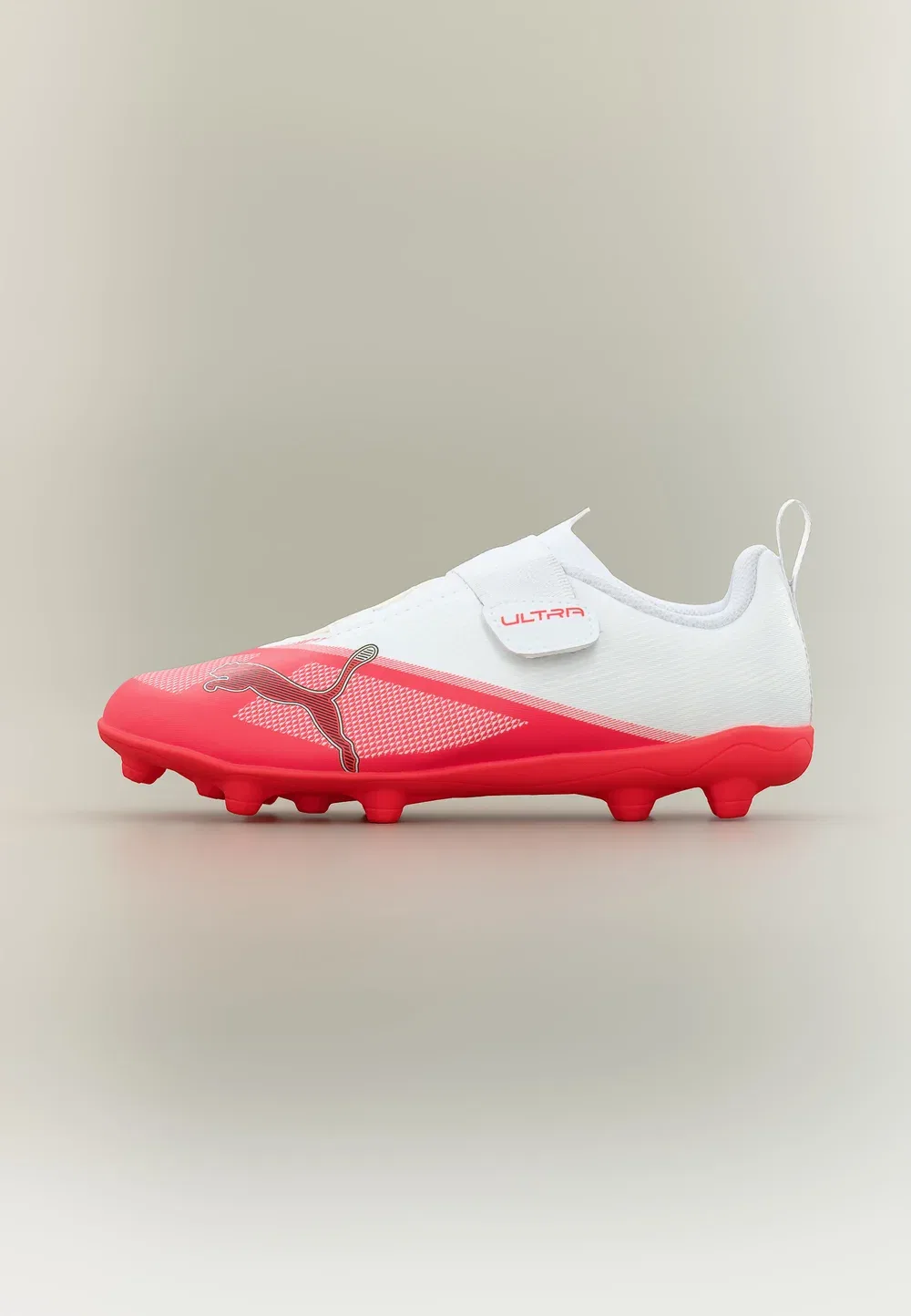 Футбольные бутсы Ultra 7 play fg/ag rb jr унисекс для искусственной травы Puma, Ultra Red/Black/White