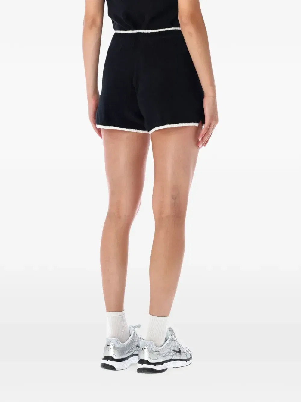 Трикотажные шорты Nike Sportswear Chill со средней посадкой, черный — фото 2