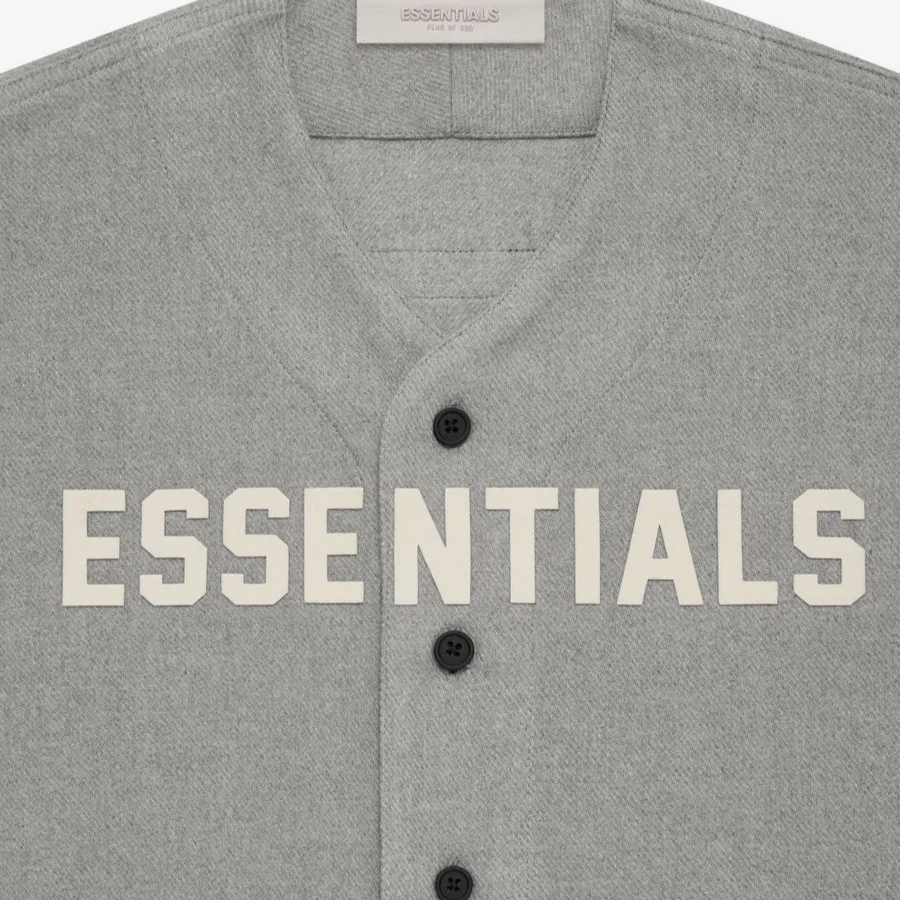 Детская бейсбольная куртка с V-образным вырезом Fear Of God Essentials, Dark Oat — фото 4