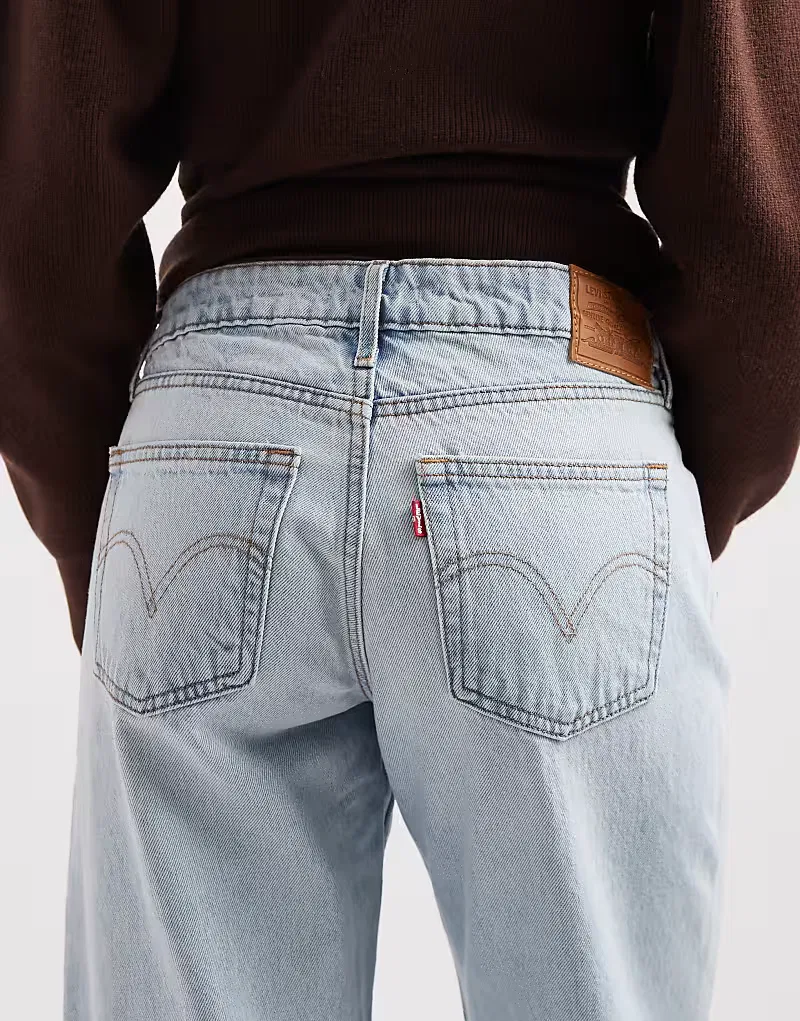 Джинсы Levi's свободного кроя, светлого оттенка — фото 4