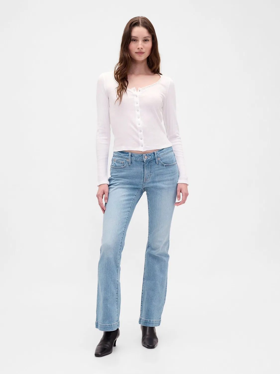Джинсы bootcut с низкой посадкой Gap, синие — фото 3