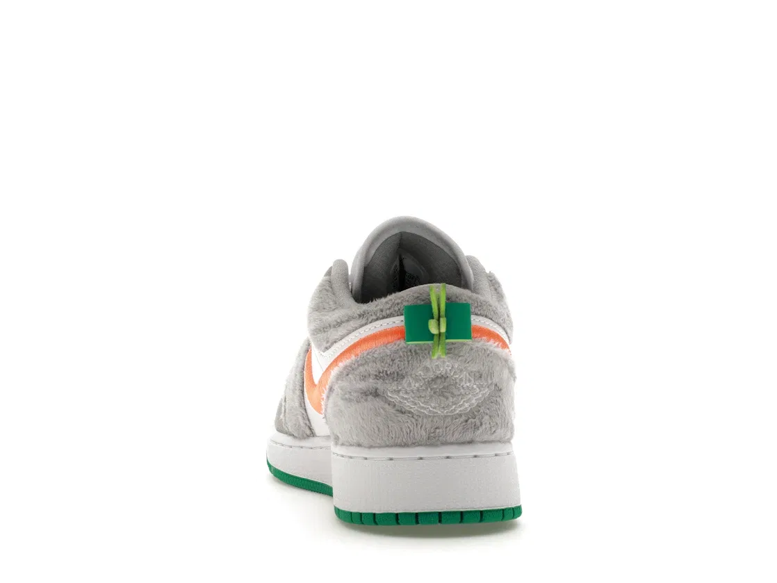 Детские кроссовки Lifestyle с принтом моркови Jordan 1 Low SE Rabbit Jordan, Light Smoke Grey/Total Orange-White-Stadium Green — фото 4