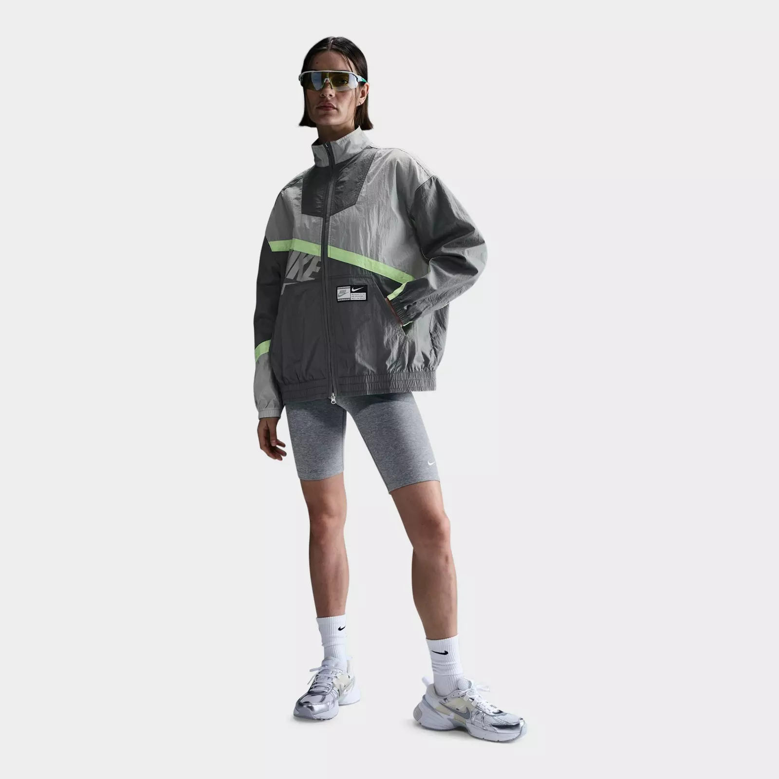 

Куртка Women's Nike Sportswear Street Woven, серый