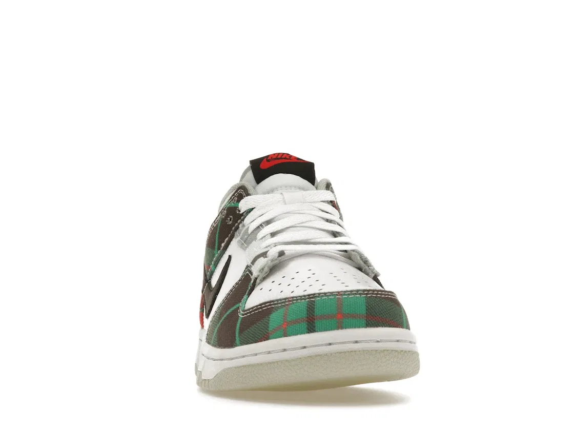 Детские кроссовки Lifestyle Nike Dunk Low, White/Black-White-University Red-Stadium Grey-Light Silver — фото 2