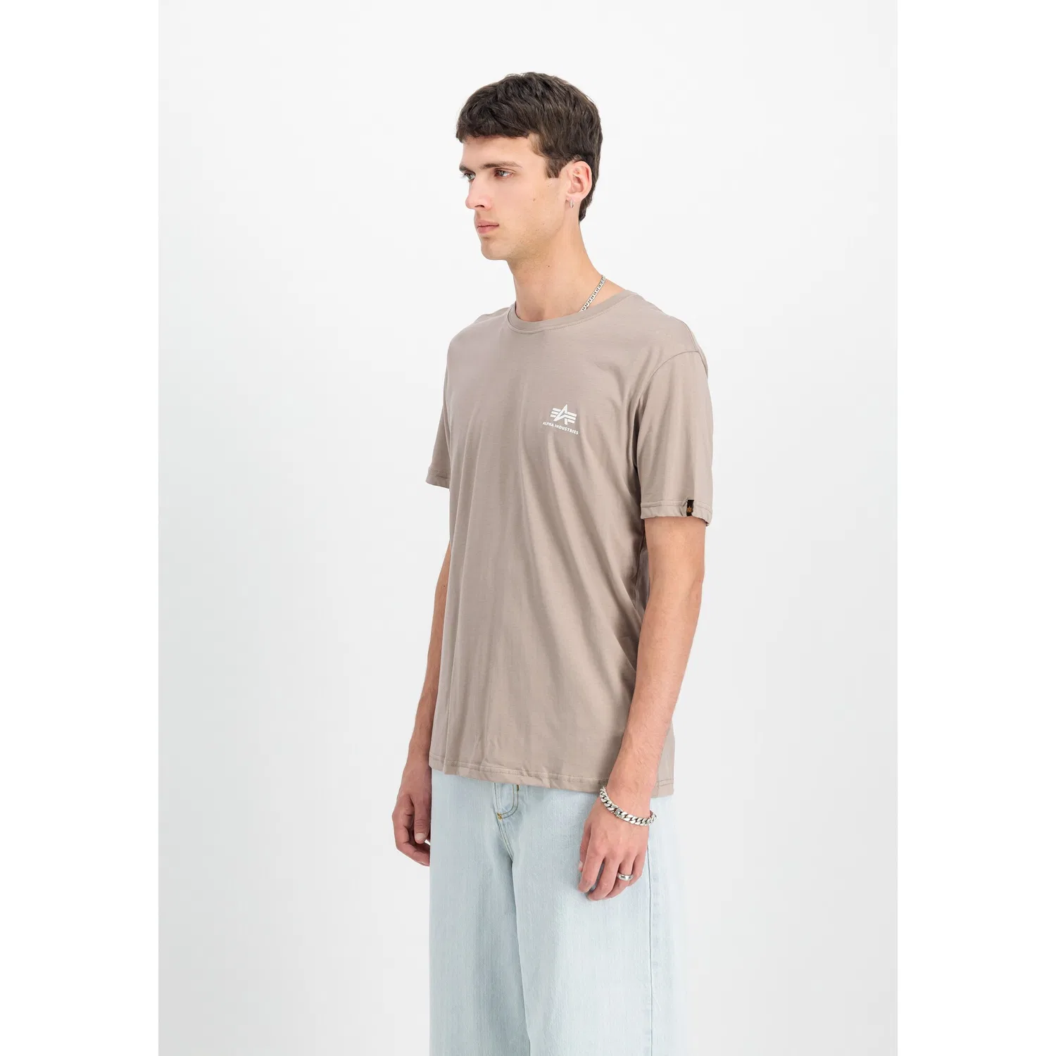Детская хлопковая облегающая футболка с принтом Alpha Industries, Vintage Sand — фото 2
