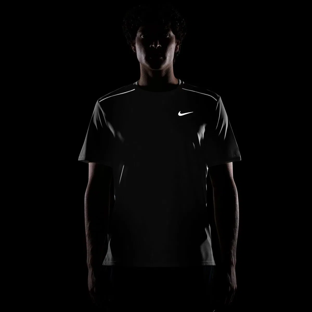 Мужская футболка с коротким рукавом Dri-FIT UV Miler Nike, White Reflective Silver — фото 3