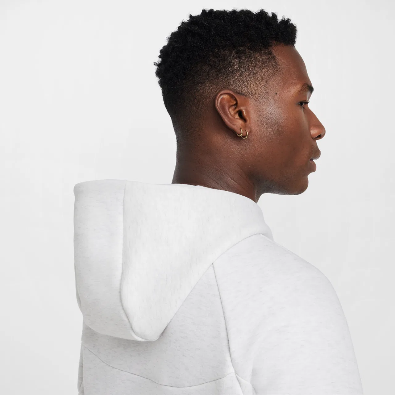 Мужское худи Windrunner Nike Tech Fleece, цвет Black/Birch — фото 4