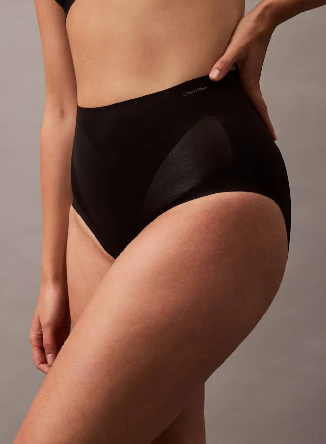 Трусы утягивающие с высокой посадкой Stay Put Stretch Calvin Klein, черный — фото 4