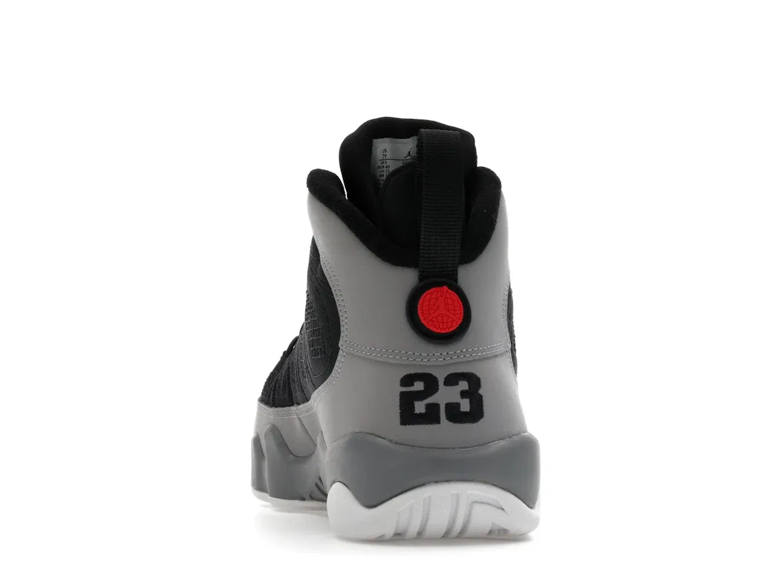Детские кроссовки Lifestyle Jordan 9 Retro, Black/University Red/Particle Grey/White — фото 4
