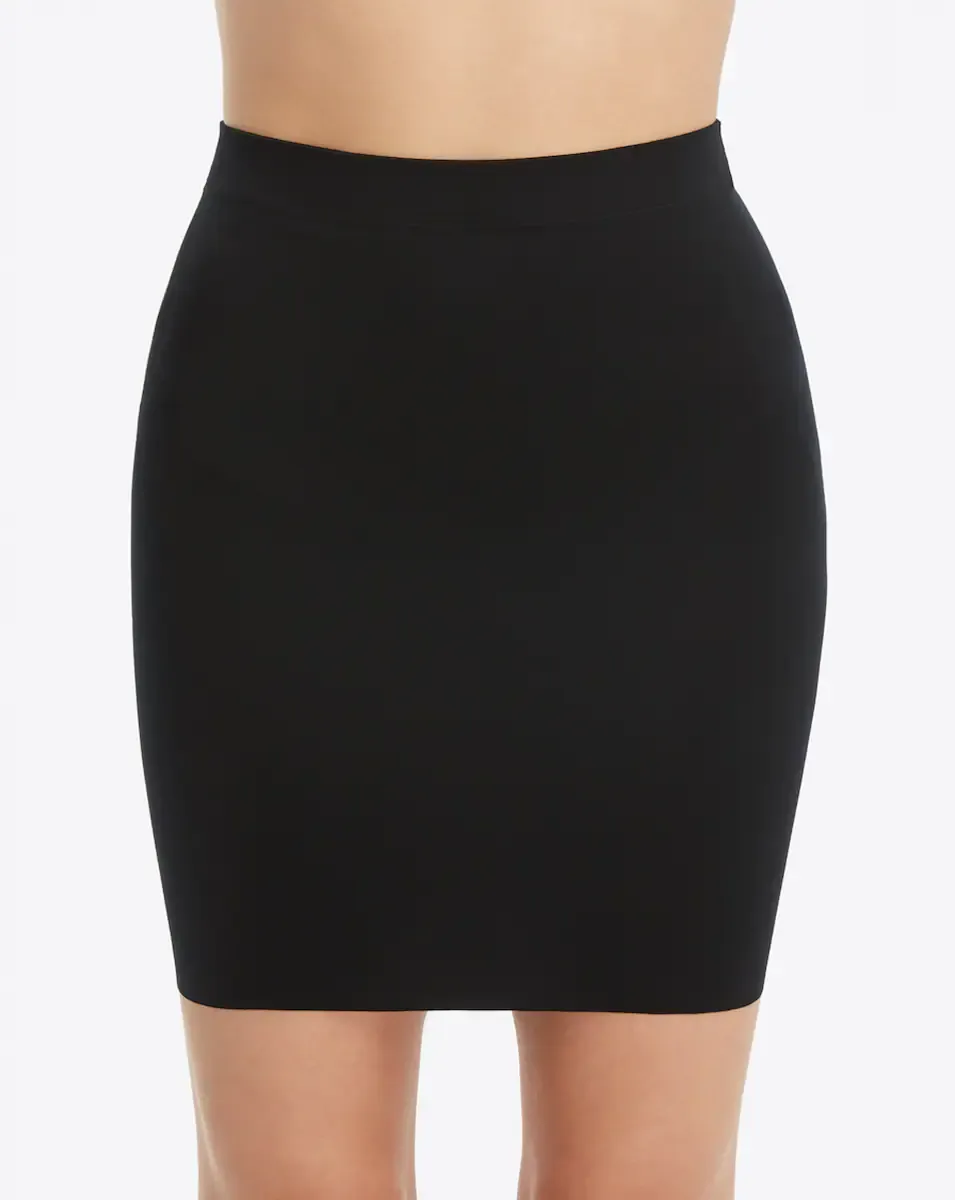 

Бесшовная утягивающая юбка Spanx, черный