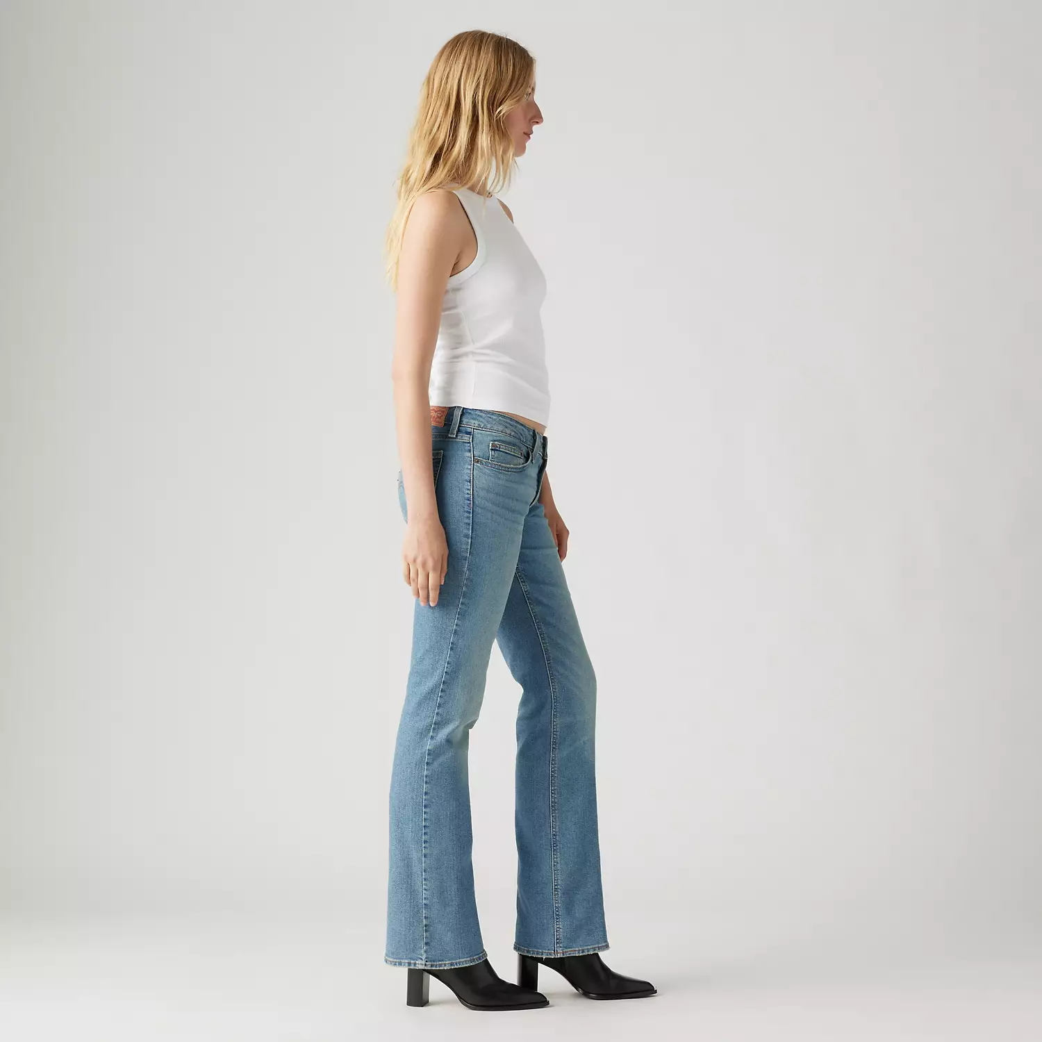 Женские джинсы Levi's Superlow Bootcut, средне-синий — фото 2