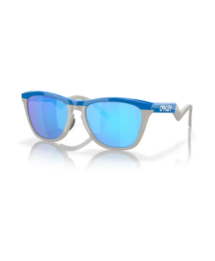 

Стильная коллекция солнцезащитных очков этого сезона. Oakley, синий