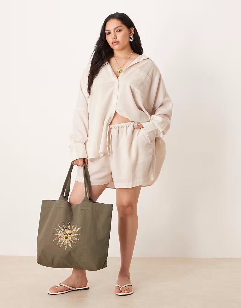 

Пляжные шорты Curve Belle с льном натурального цвета Asos Curve