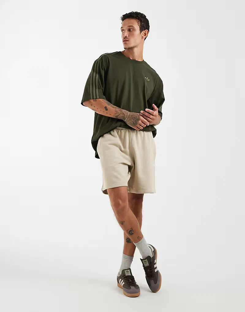 Флисовые шорты Adidas Originals Trefoil essentials хаки