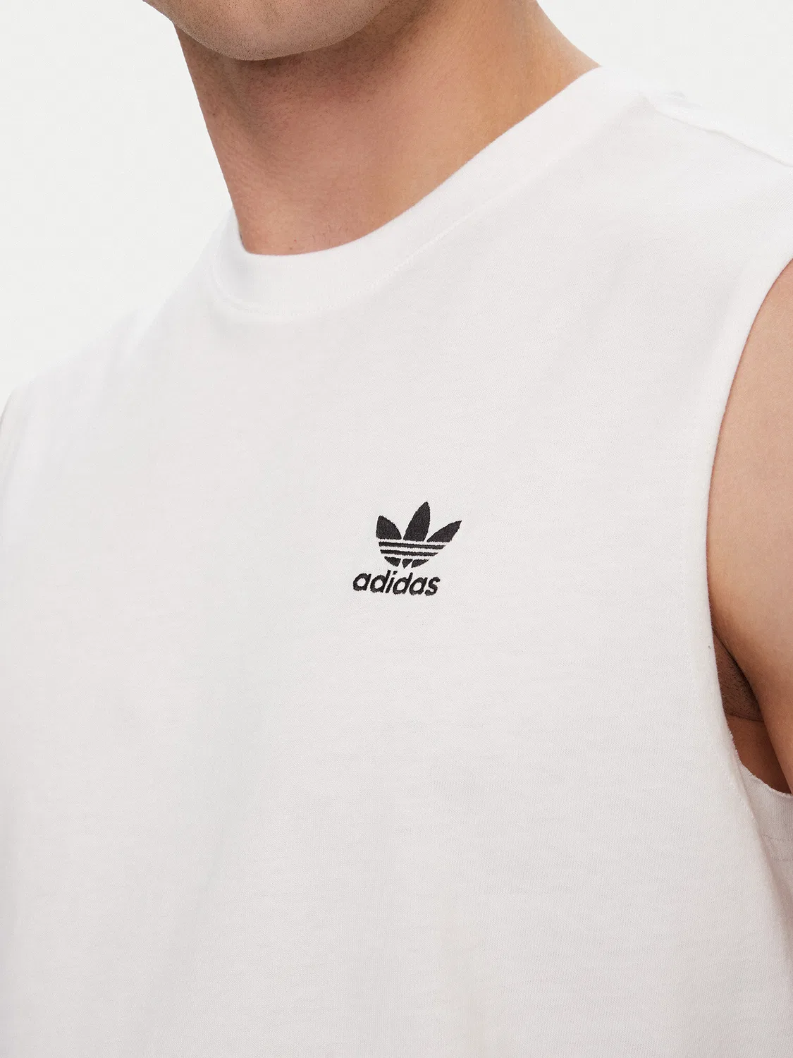 Мужская майка стандартного кроя Trefoil Essentials Adidas, белый — фото 4