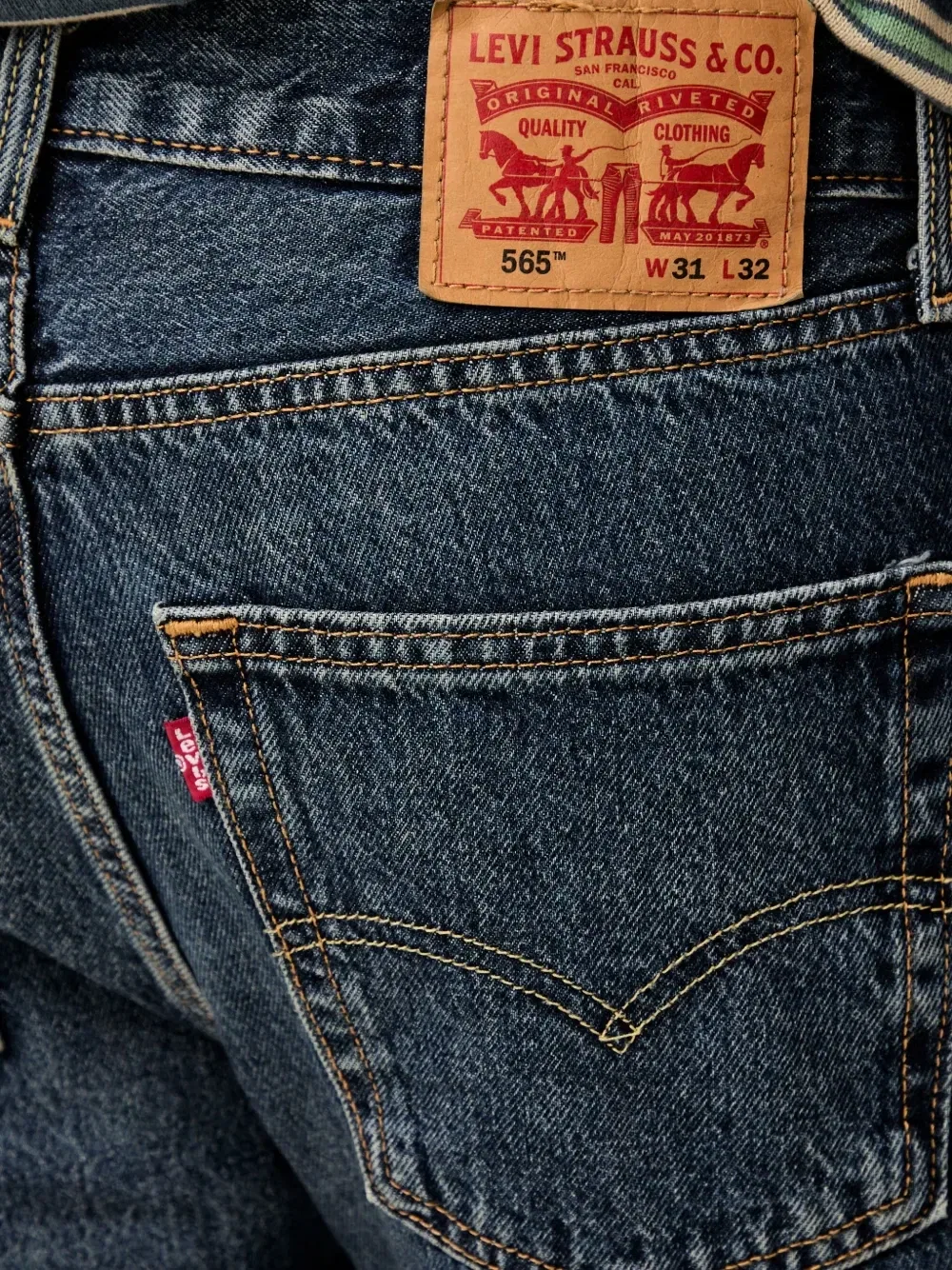 Джинсы 565 с эффектом выцветания Levi'S, синий — фото 4