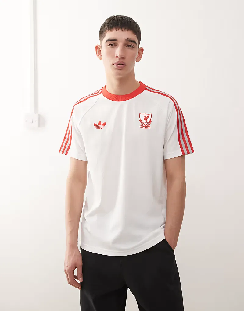 Футболка Adidas Football Liverpool в бело-красном цвете