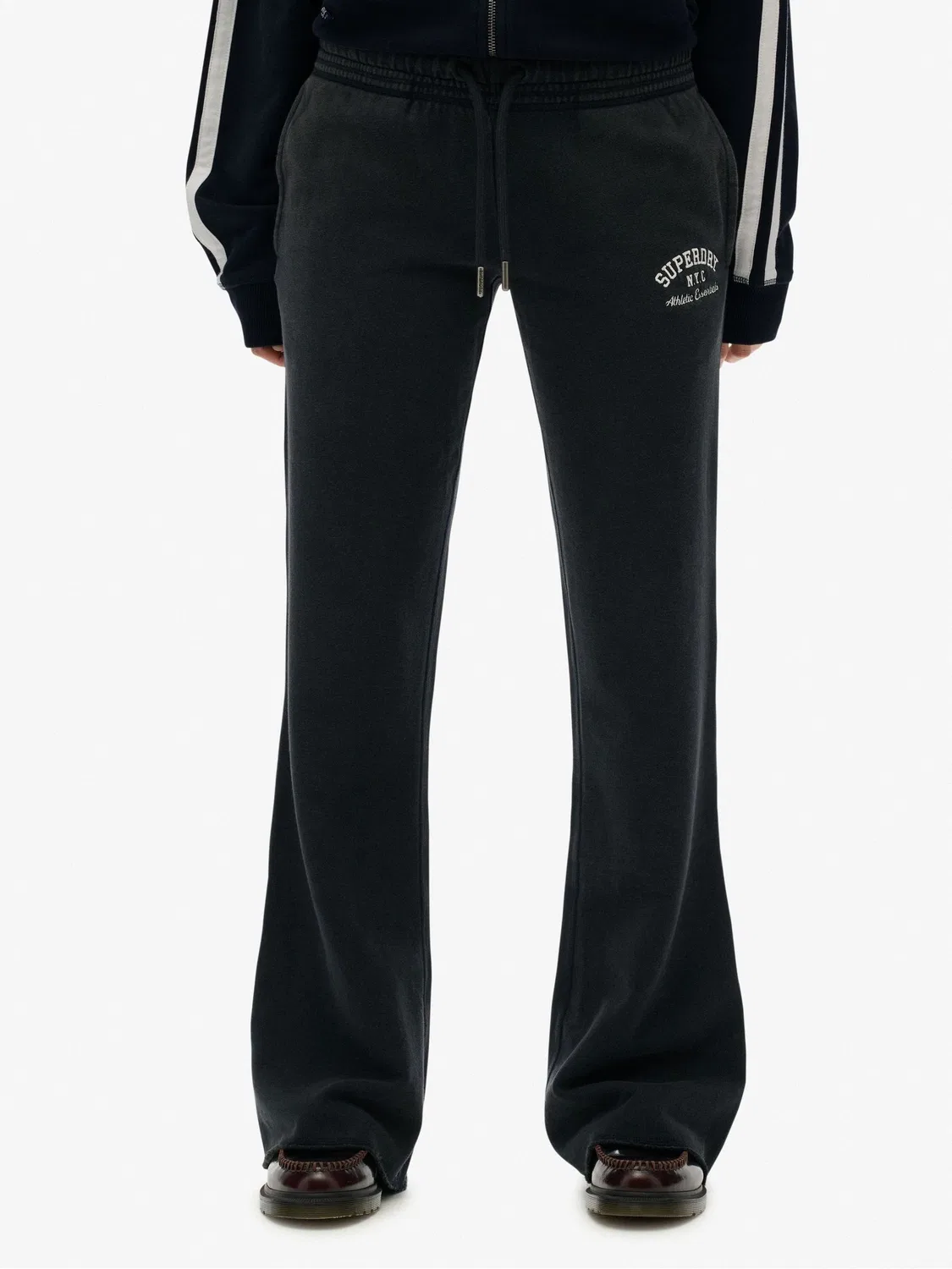 Джоггеры Athletic Embroidered Flare Superdry, черный — фото 4