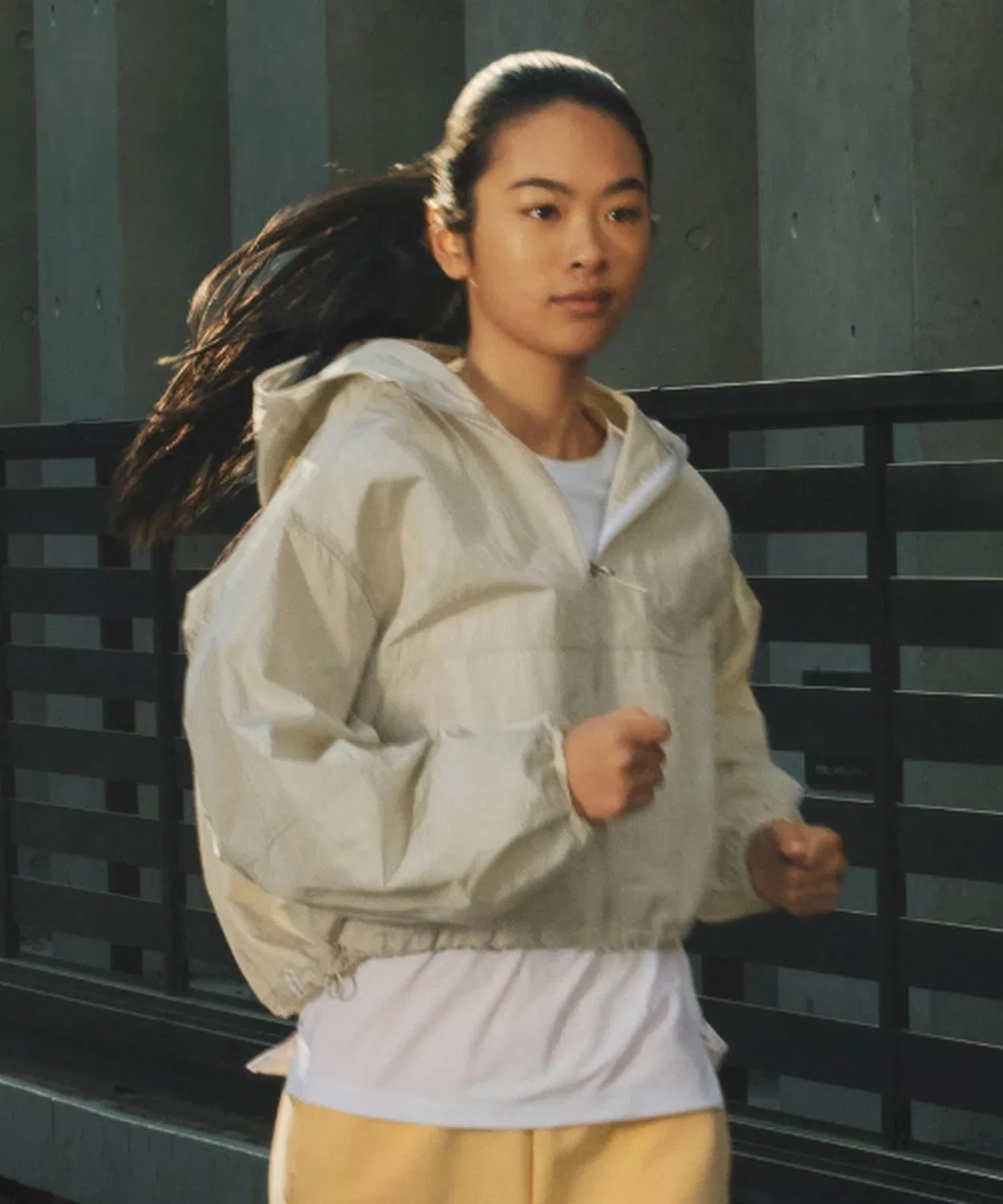 Куртка спортивная DAY//0 Woven Jacket Adidas бежевая