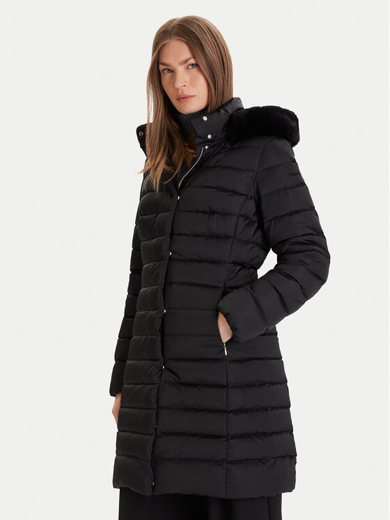 

Пуховик regular fit Bettanie W5626H-T3122 F9000 Geox, черный