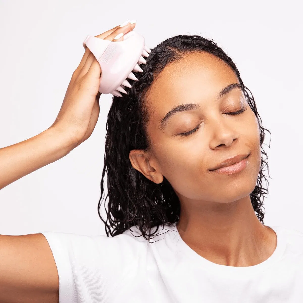 Массажная щетка для кожи головы «Stimulating Scalp Massage Brush» от Umberto Giannini Umberto Giannini — фото 2